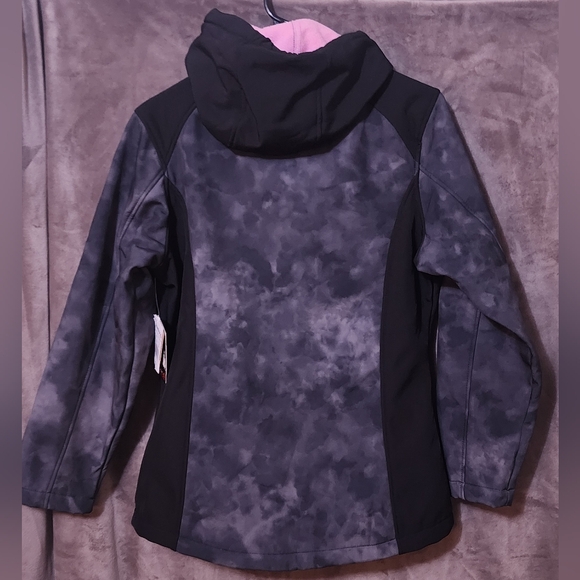 Reebok Black and Pink Jacket - Picture 2 of 5